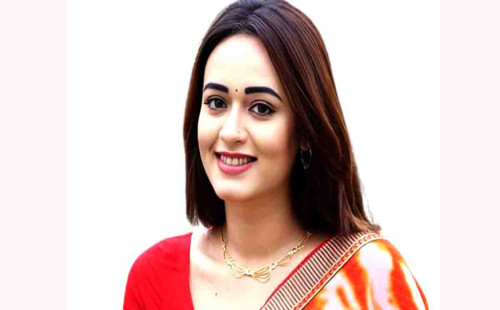 অভিনয় ছাড়ছেন অহনা রহমান!