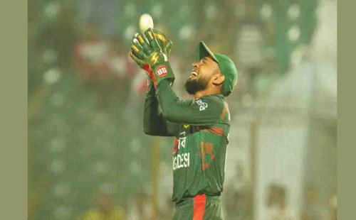 ওয়ানডে থেকে অবসরের ঘোষণা দিলেন মুশফিকের