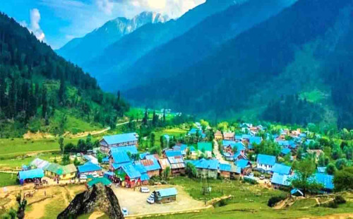 ভারতের জীবনযাত্রা থমকে আছে পাকিস্তান সীমান্তবর্তী গ্রামে