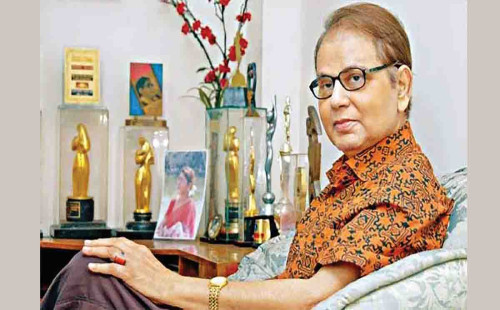 স্মৃতিতে অম্লান মহানায়ক,  হারানোর ১৫ বছর