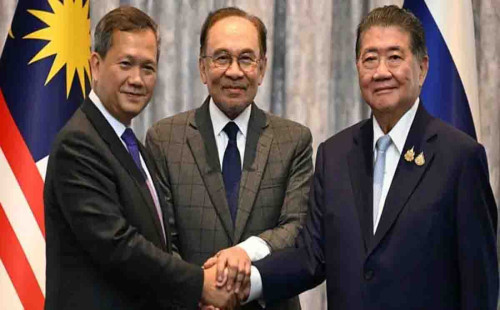 থাইল্যান্ড-কম্বোডিয়া নিঃশর্ত যুদ্ধবিরতিতে সম্মত