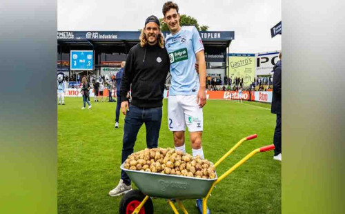 ম্যাচসেরা খেলোয়াড়ের পুরস্কার আলু, পনির আর মুরগি!