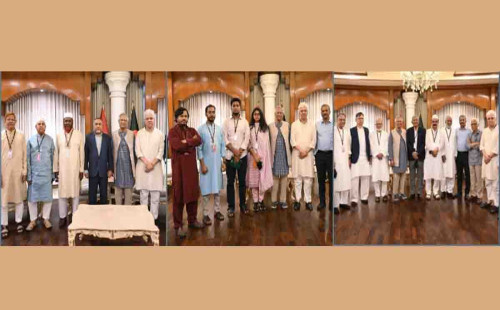 প্রধান উপদেষ্টার সাথে বিএনপি, জামায়াত ও এনসিপি নেতাদের বৈঠক অনুষ্ঠিত