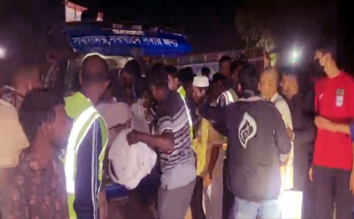 সীতাকুণ্ডে সড়ক দুর্ঘটনায় শিশুসহ ৫ জন নিহত, আহত- ২০