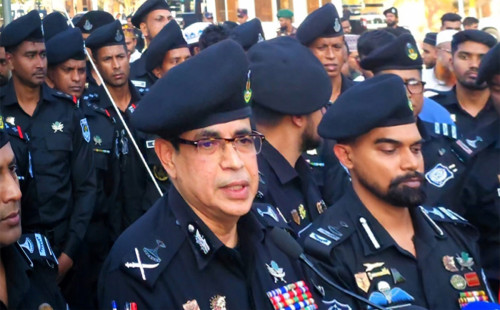 জঙ্গল সলিমপুরে সন্ত্রাসীদের আস্তানা গুঁড়িয়ে দেওয়া হবে: র‍্যাব ডিজি